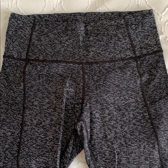 lululemon athletica Pants - Lululemon cropped leggings